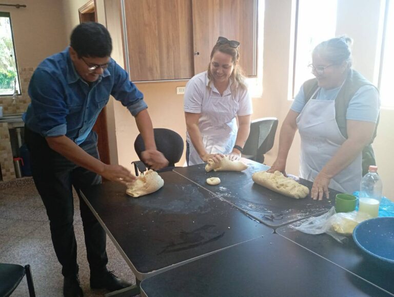 La Tradición del Chipa Apo en Paraguay: Un Enlace entre lo Sagrado y lo Familiar